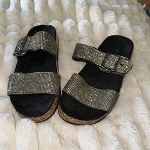 Size 7 glittered strap sandals